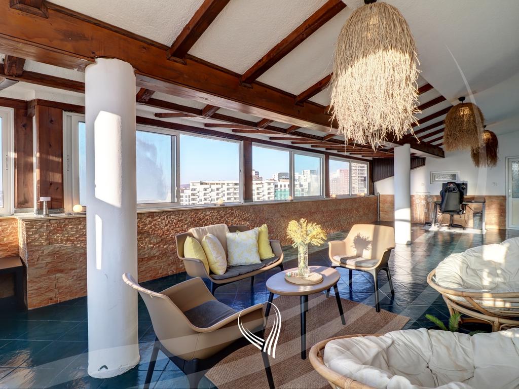 Penthouse 155.16m2 me qira në lagjen Aktash12