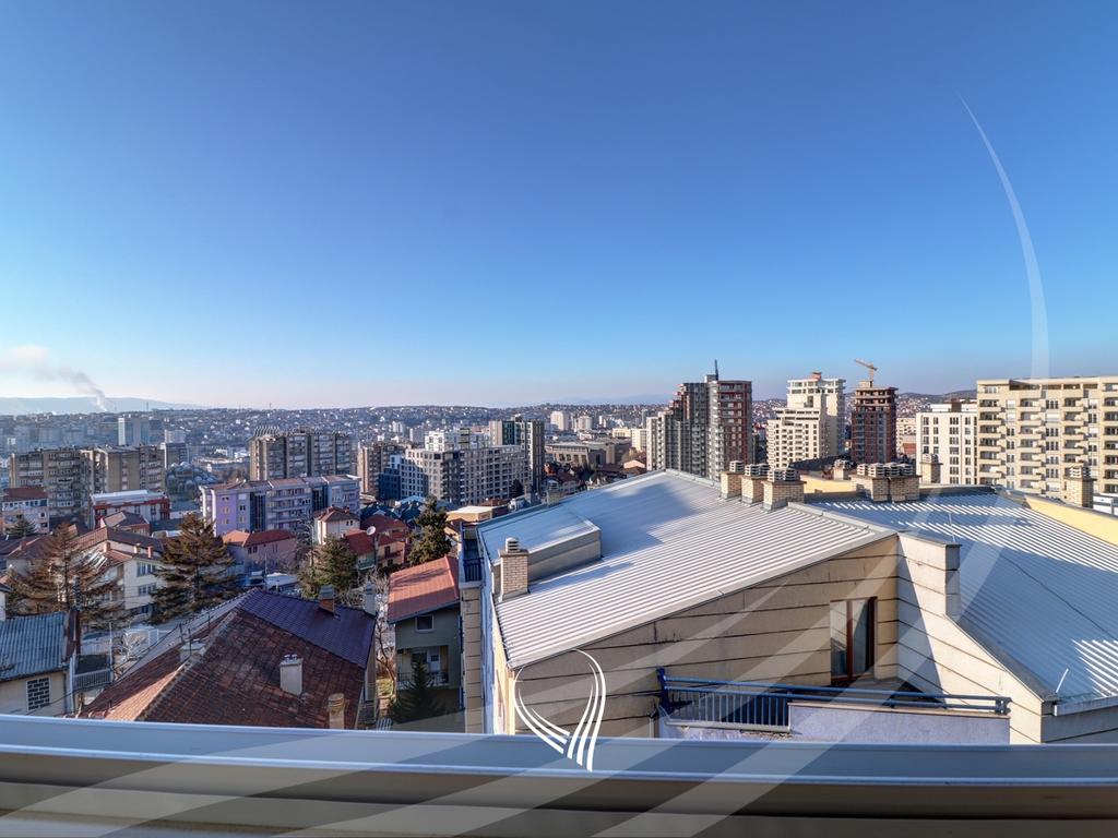 Penthouse 155.16m2 me qira në lagjen Aktash14