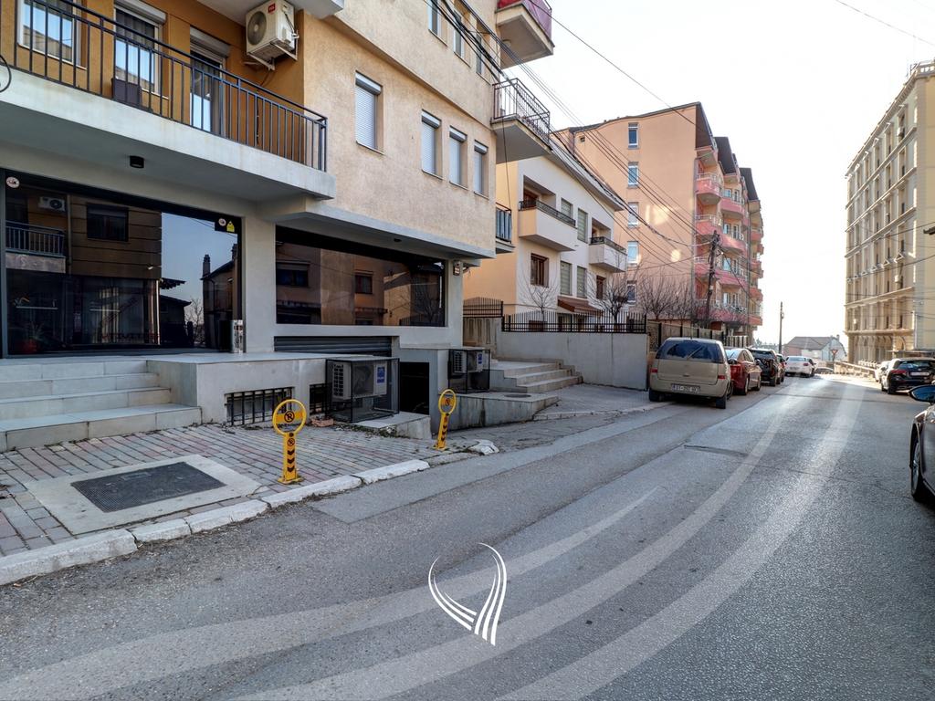 Penthouse 155.16m2 me qira në lagjen Aktash20