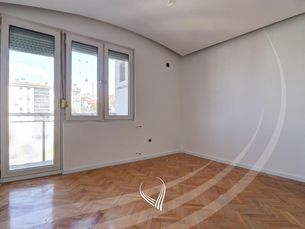 2-bedroom apartment for sale in the Ulpiana neighborhood3