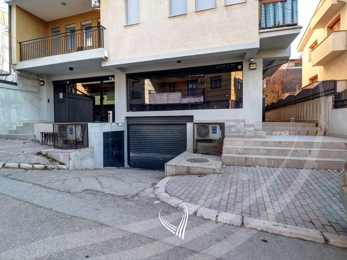 Penthouse 155.16m2 me qira në lagjen Aktash19