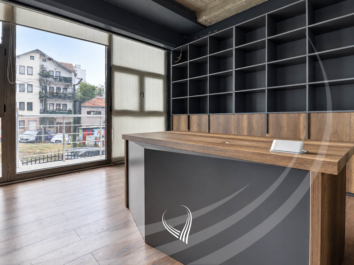Objekt afarist 630m2 me qira në lagjen Velania2