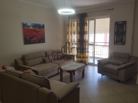 In affitto, Appartamento 3+1+2, Via Kavaja, Tirana - 800€ | 125 m²