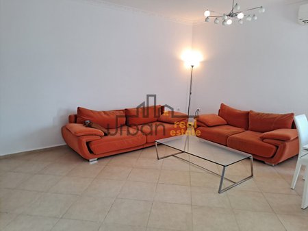 Qera, Apartament 2+1+ Garazh, Liqeni i Thatë, Tiranë - 1000€ | 110 m²