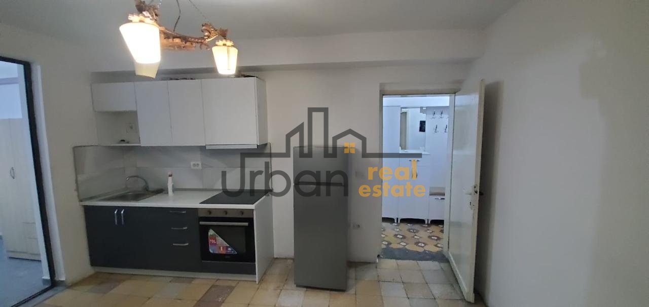 In affitto, appartamento 1+1, Ministero degli Affari Esteri, Tirana - €400 | 60 m²