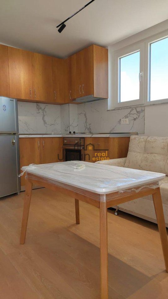 Qera, Apartament 1+1+ Verandë, Rruga Ferit Xhajko, Tiranë - 600€ | 75 m²