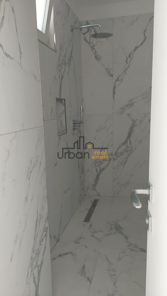 Qera, Apartament 1+1+ Verandë, Rruga Ferit Xhajko, Tiranë - 600€ | 75 m²