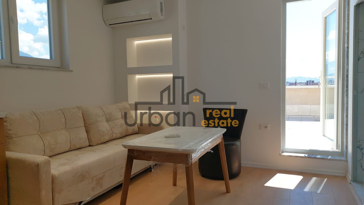 Qera, Apartament 1+1+ Verandë, Rruga Ferit Xhajko, Tiranë - 600€ | 75 m²