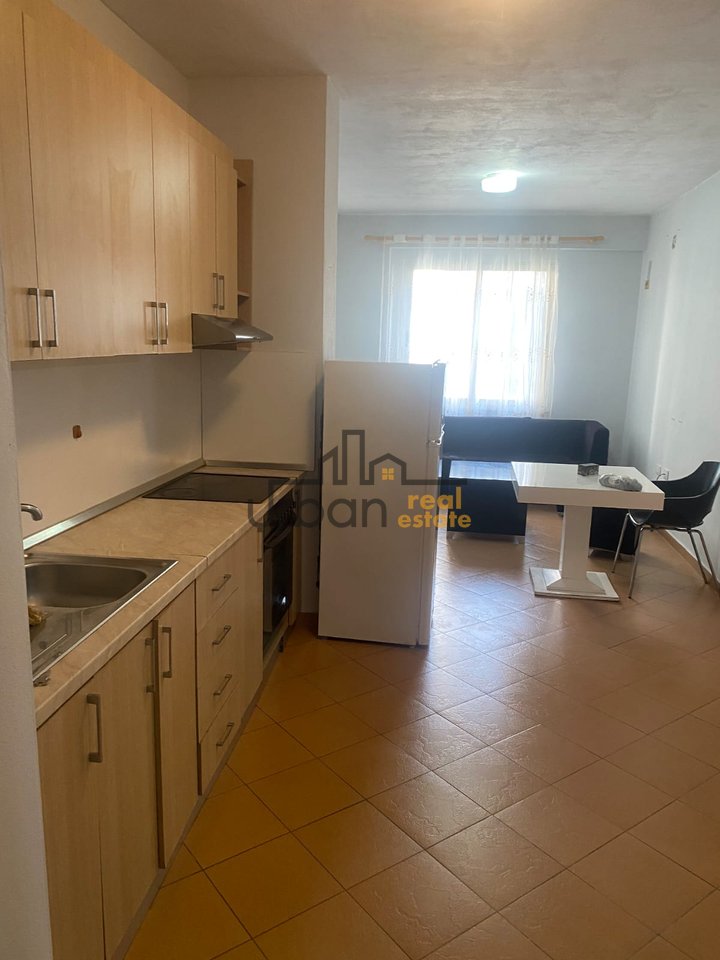 Qera Apartament 1+1 te Fresku, Tiranë - 300€ | 68 m²