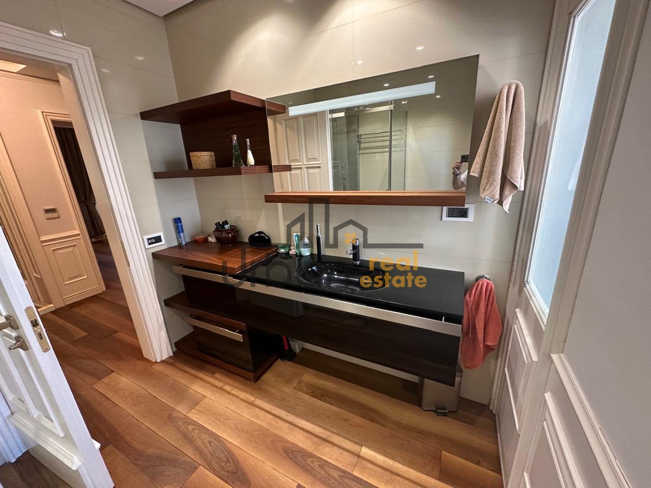 Qera, Apartament 1+1+ Ambient gatimi, Pazari i Ri, Tiranë - 700€ | 75 m²