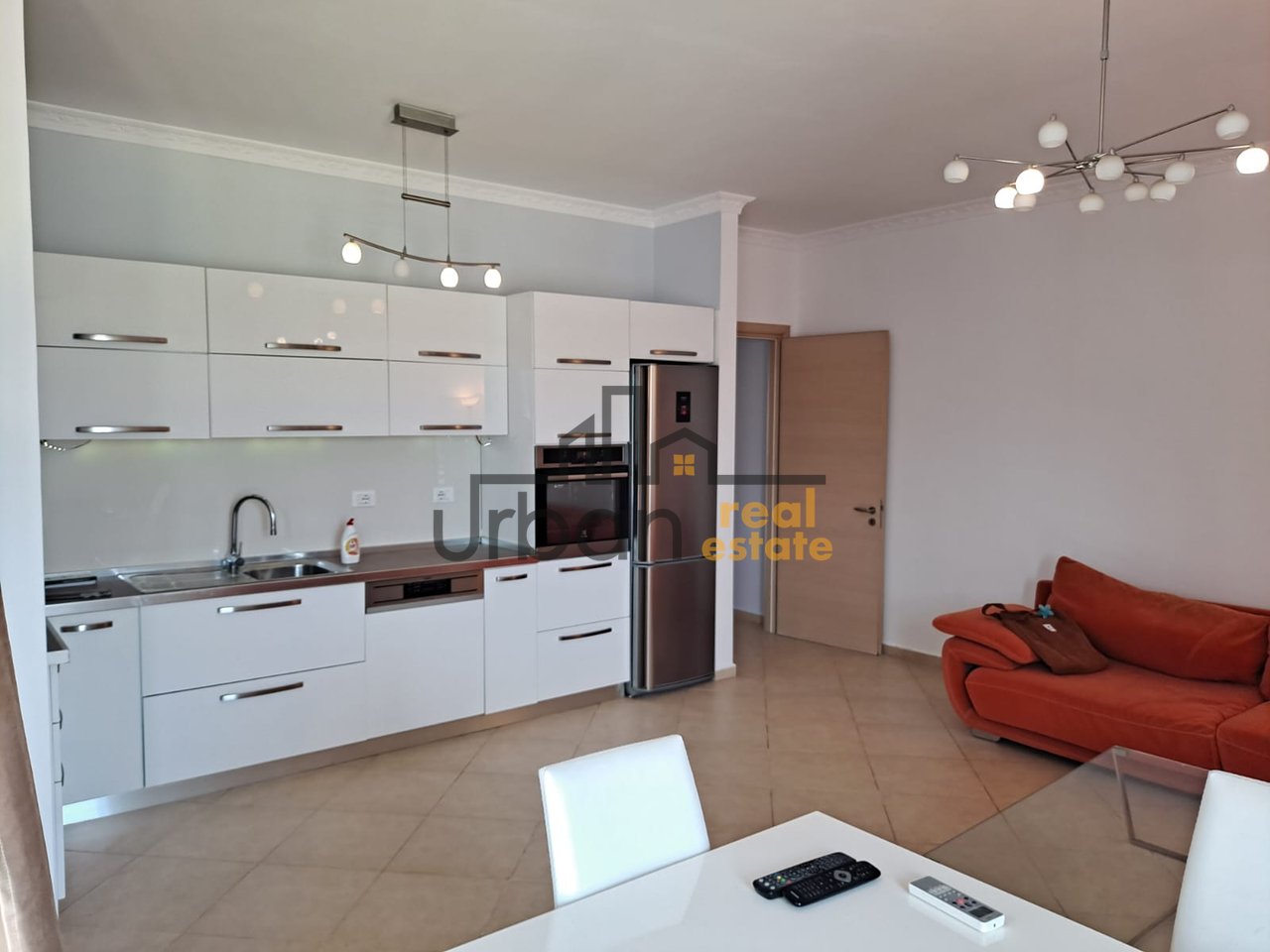 Qera, Apartament 2+1+ Garazh, Liqeni i Thatë, Tiranë - 1000€ | 110 m²