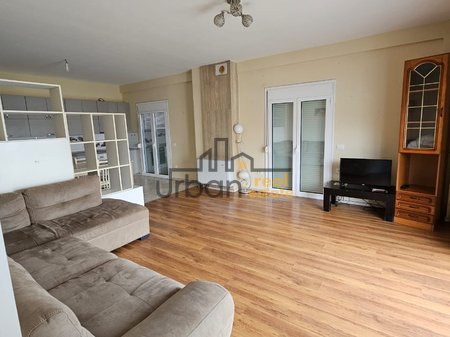 Rent Apartment 3+1 at Vilat Amerikane, Tirana - €550 | 160 m²
