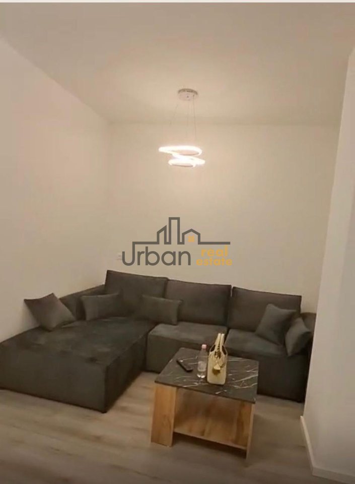 Qera Apartament 1+1 te Bulevardi Zogu i Parë, Tiranë - 650€ | 65 m²