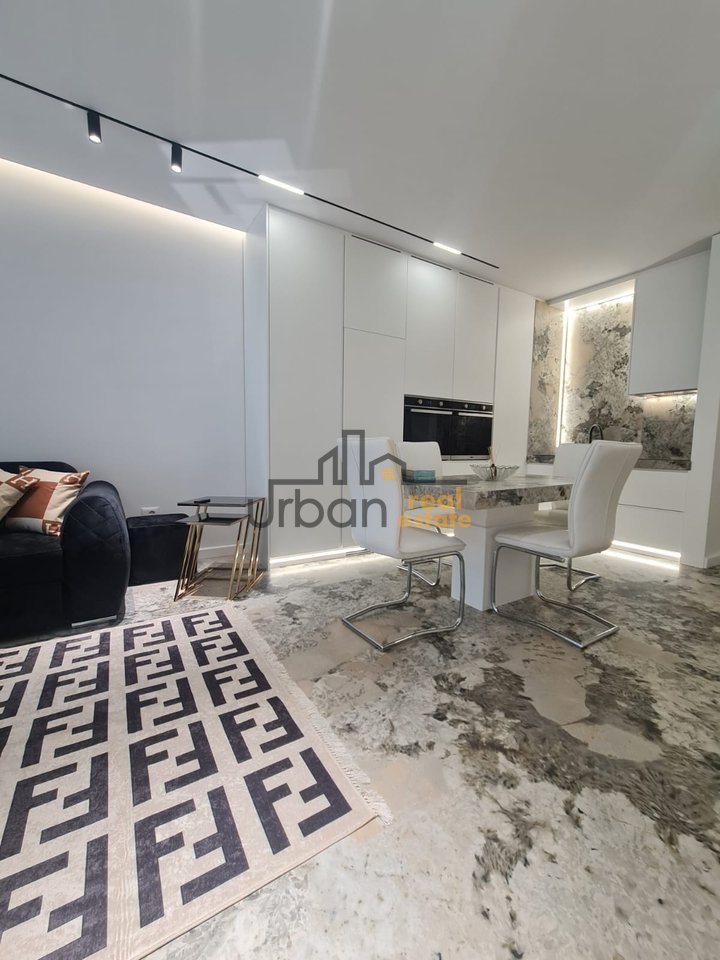 Qera Apartament 1+1+ Post parkim te Liqeni i Thatë, Tiranë - 1200€ | 80 m²