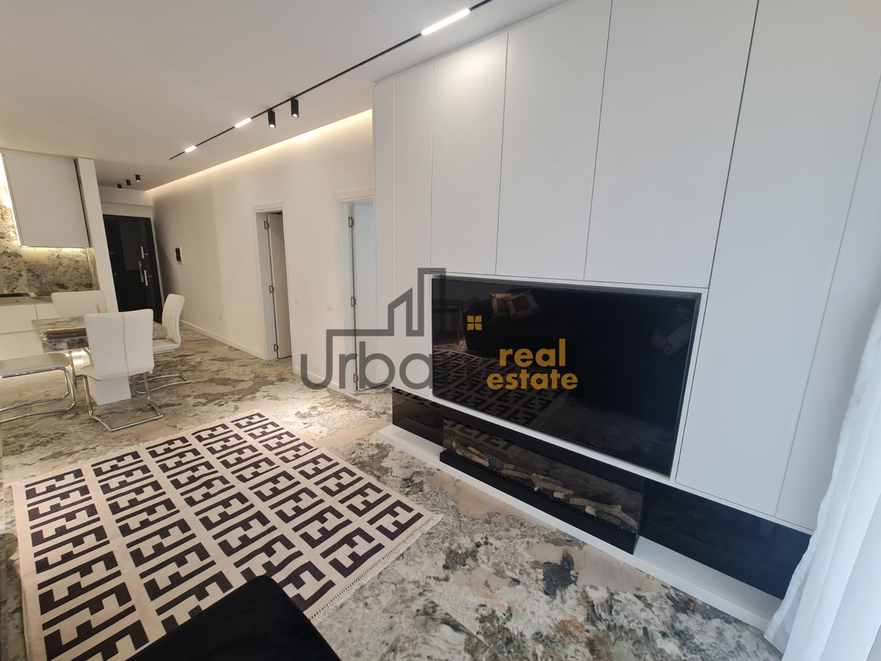 Qera Apartament 1+1+ Post parkim te Liqeni i Thatë, Tiranë - 1200€ | 80 m²