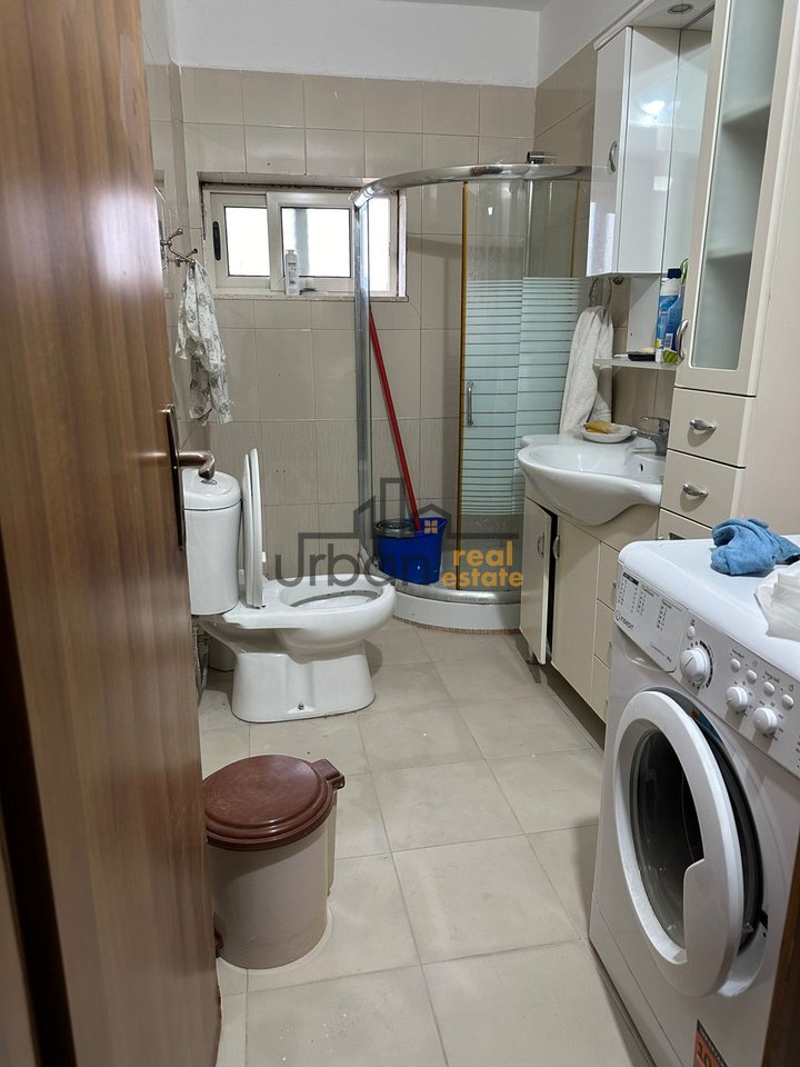 Appartamento in affitto 2+1 + posto auto a New Bazaar, (Optika Roma) Tirana - 680€ | 75 m²