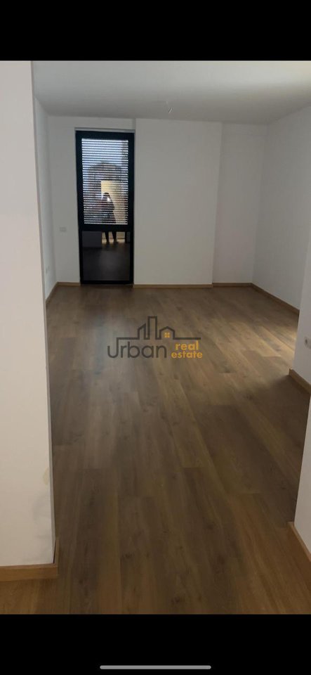 For rent, Business space, Red School, Tirana - 550€ | 56 m²