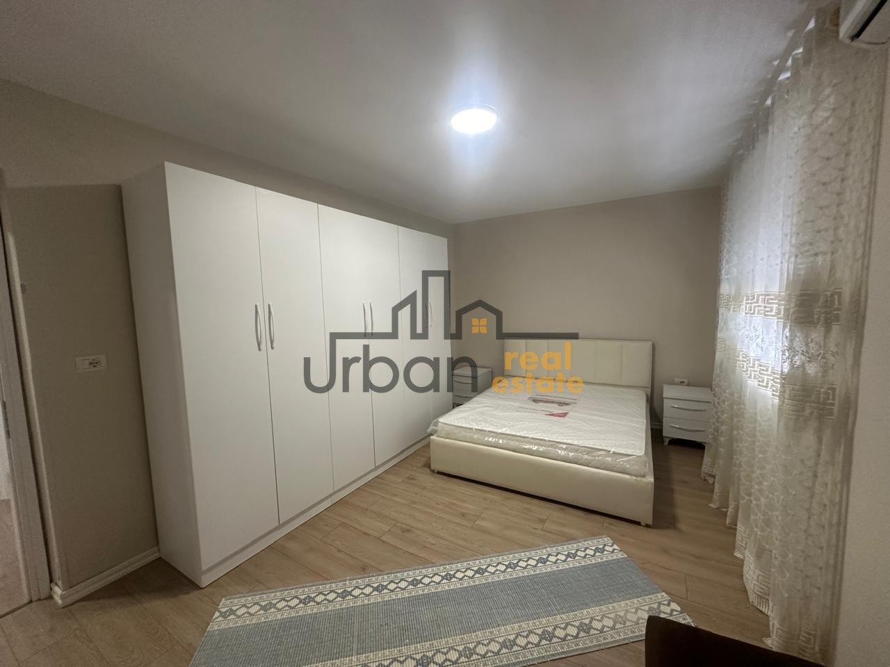 Qera  Apartament 3+1 te  Xhamlliku, Tiranë - 600€ | 100 m²