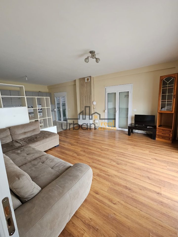 Rent Apartment 3+1 at Vilat Amerikane, Tirana - €550 | 160 m²