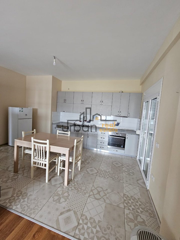 Rent Apartment 3+1 at Vilat Amerikane, Tirana - €550 | 160 m²