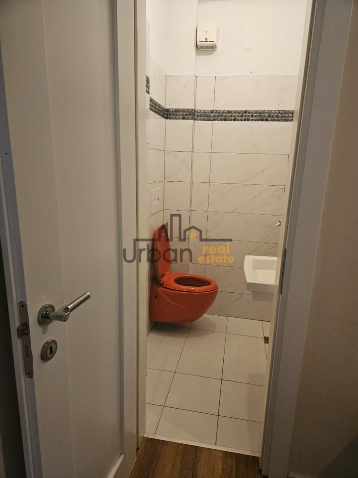 Rent Apartment 3+1 at Vilat Amerikane, Tirana - €550 | 160 m²