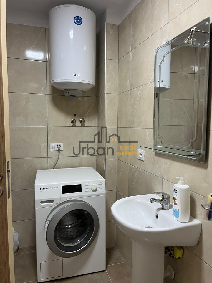 Qera  Apartament 3+2+2 te  Rruga 5 Maji, Tiranë - 750€ | 122 m²