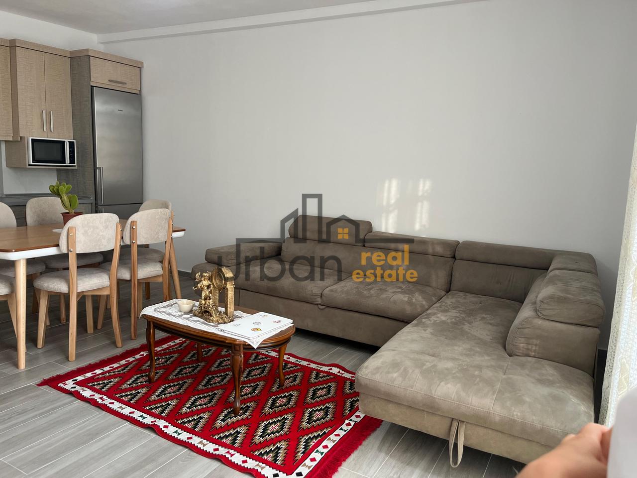 Qera  Apartament 3+2+2 te  Rruga 5 Maji, Tiranë - 750€ | 122 m²