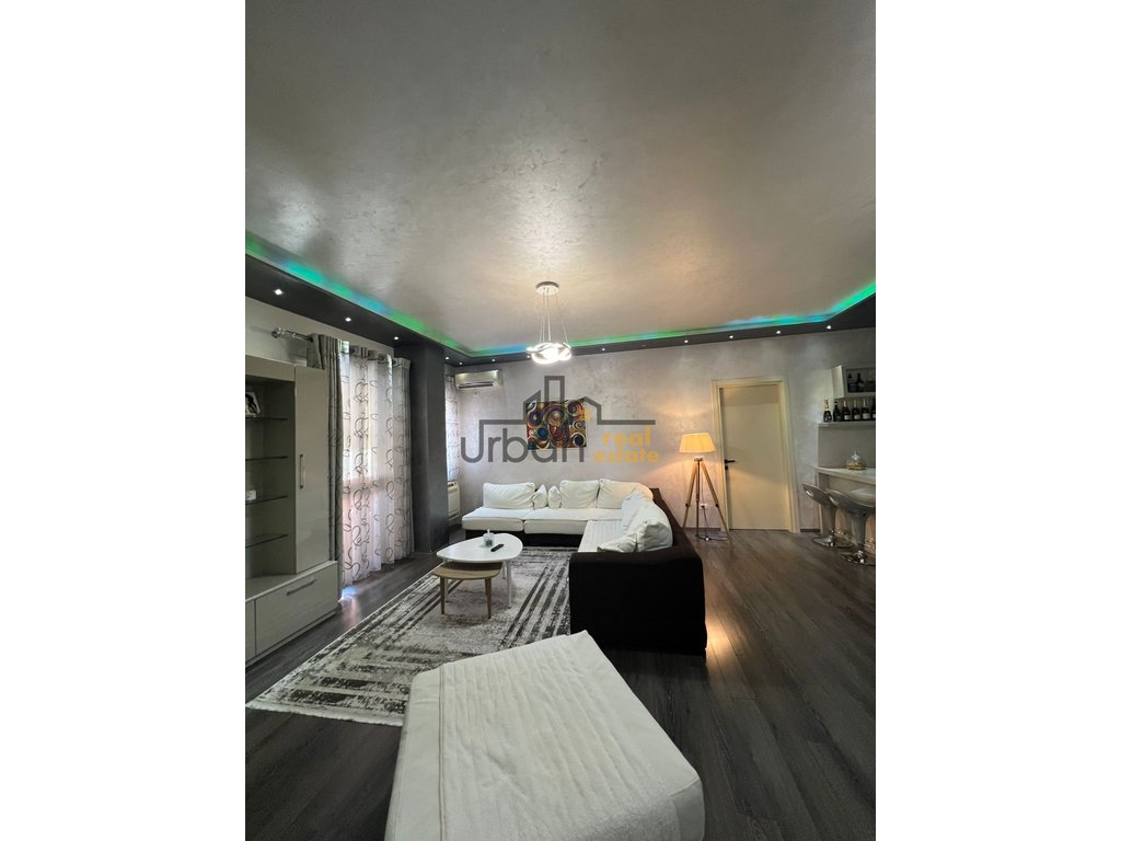 urbanrealestate.al