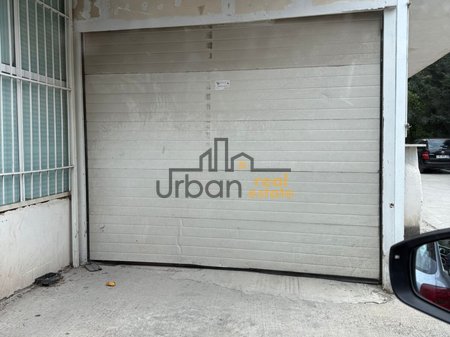 Locale commerciale in affitto + posto auto a Fresku, Tirana - 700€ | 200 m²
