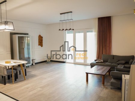 Shitet, Vilë , Bërzhitë, Tiranë - 600000€ | 2500 m²