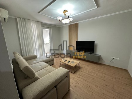 Qera, Apartament 1+1, Gjimnazi "Petro Nini Luarasi",- 700€ | 75 m²