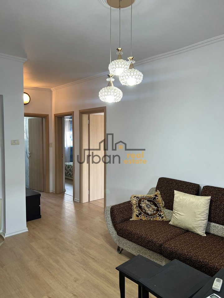 Shitet Apartament 2+1+Aneks i Vecuar te Rruga Bardhyl në Tiranë - 147000€ | 72 m²