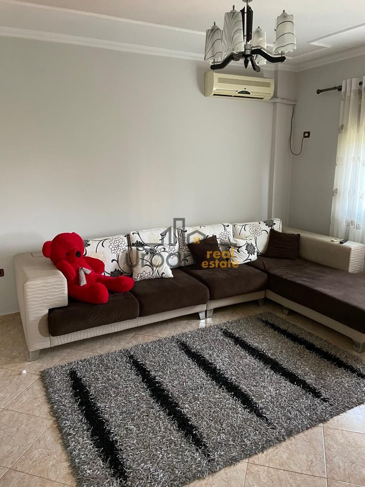 Apartment 3+1 for Rent in Laprakë, Tirana - 400€ | 94 m²