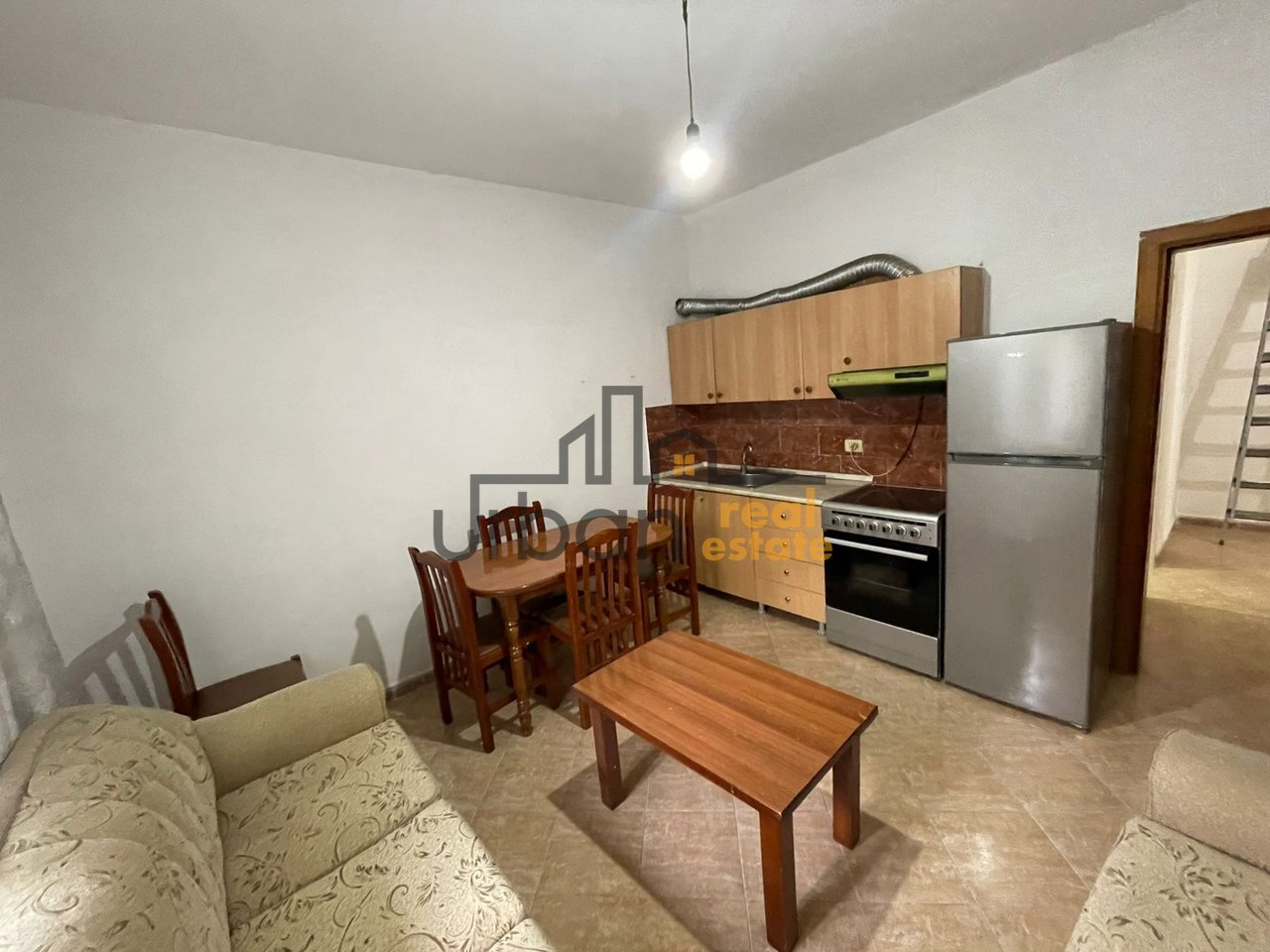Affitta Appartamento Villa 1+1 in Via 5 Maji, Tirana - 350€ | 60 m²