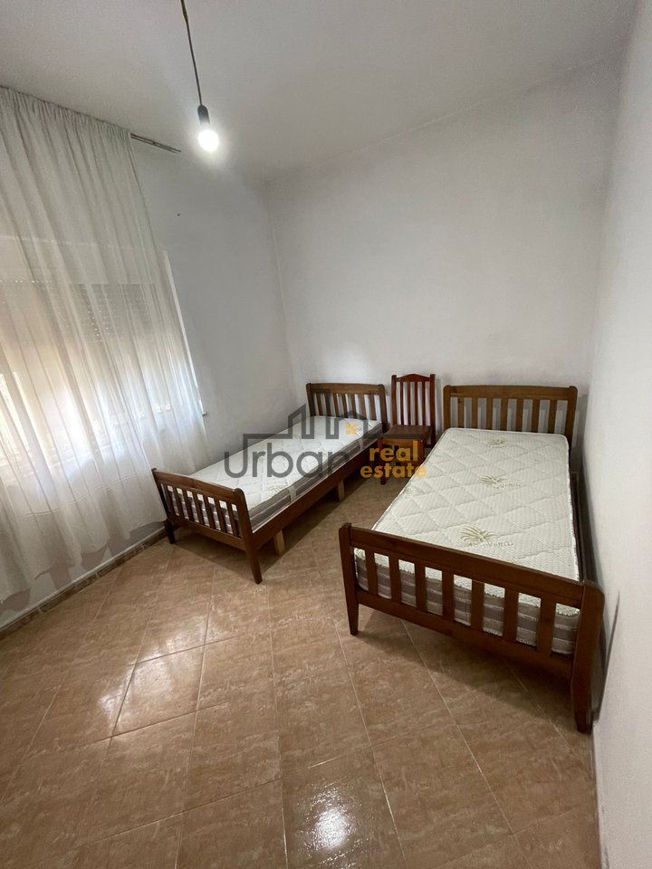 Affitta Appartamento Villa 1+1 in Via 5 Maji, Tirana - 350€ | 60 m²