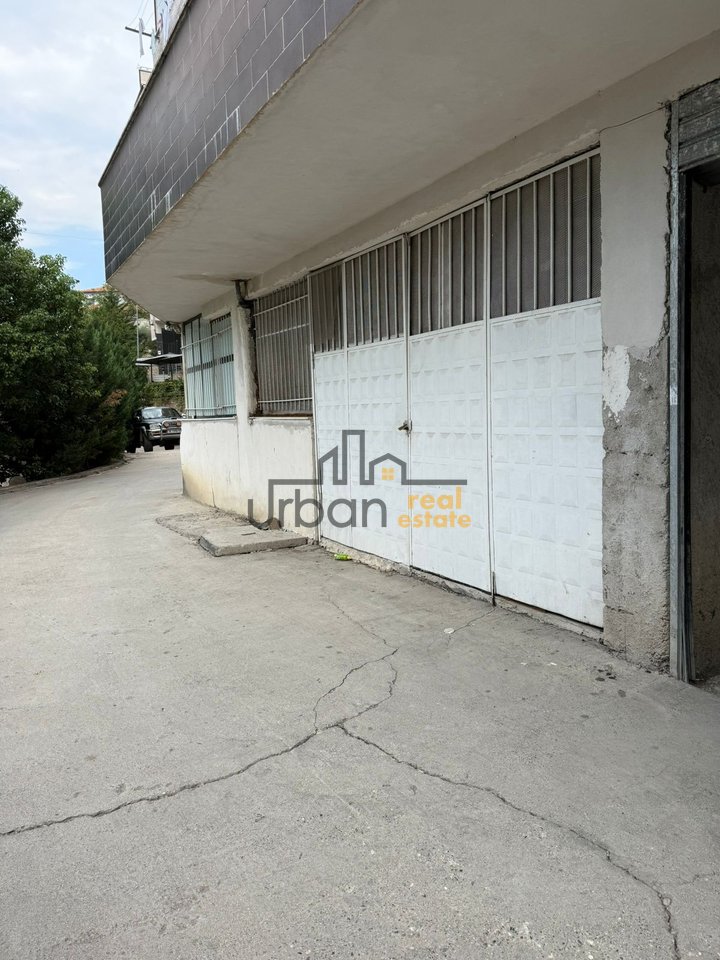 Locale commerciale in affitto + posto auto a Fresku, Tirana - 700€ | 200 m²