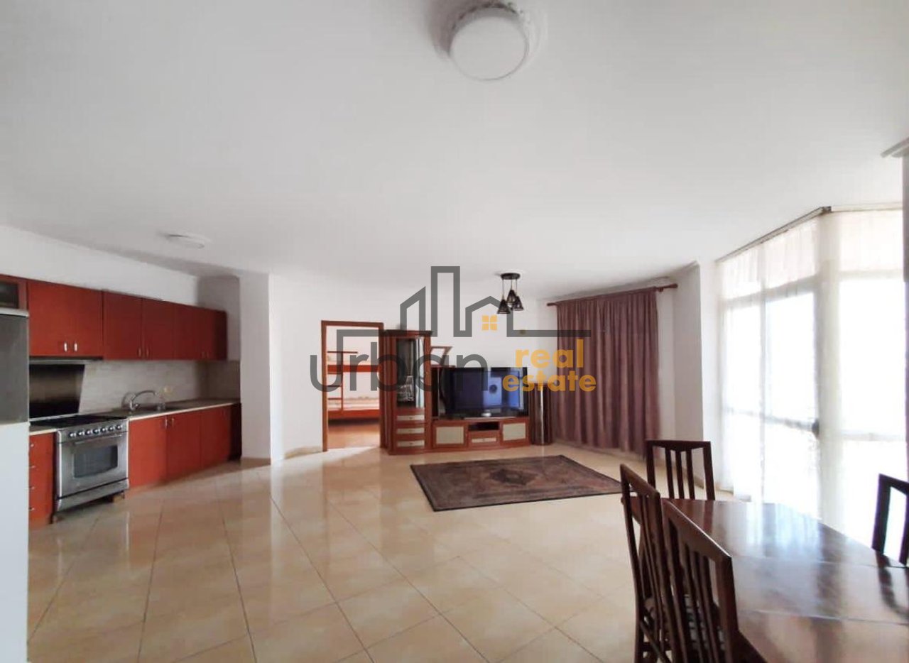 Qera  Apartament 2+1+2 te  Rruga Barrikadave, Tirana - 700€ | 115 m²