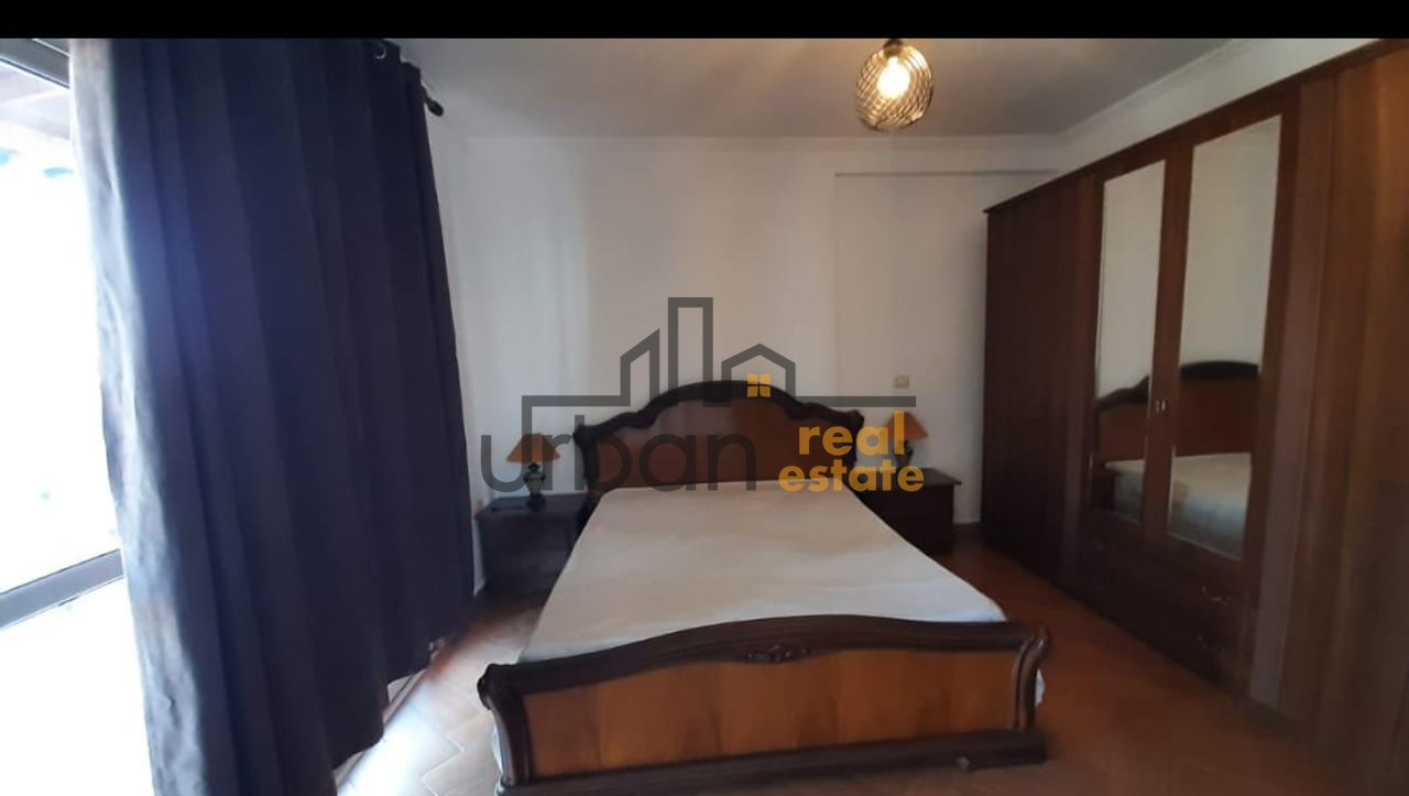 Qera  Apartament 2+1+2 te  Rruga Barrikadave, Tirana - 700€ | 115 m²