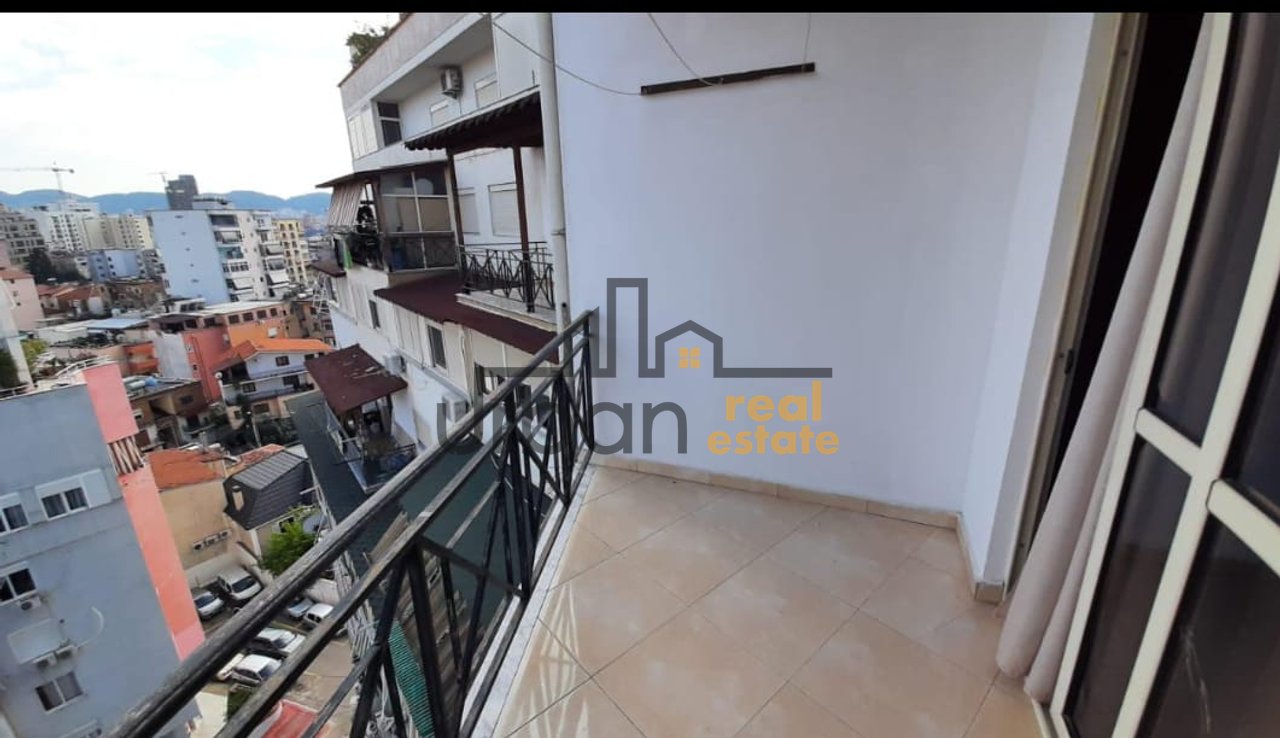 Qera  Apartament 2+1+2 te  Rruga Barrikadave, Tirana - 700€ | 115 m²