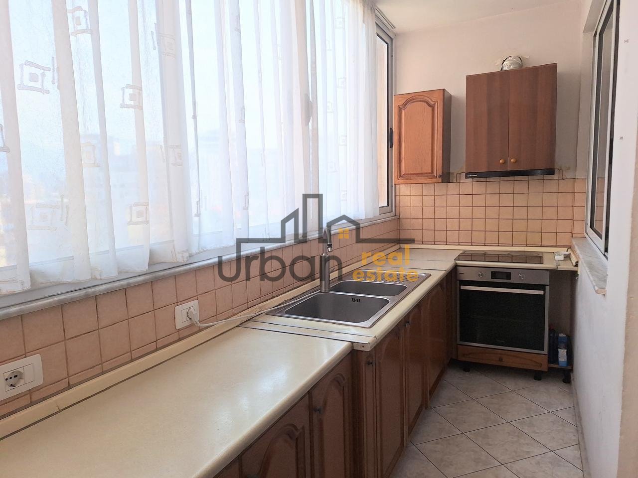 Affitto, Appartamento 3+1+2, Siri Kodra, Tirana - 700€ | 100 m²