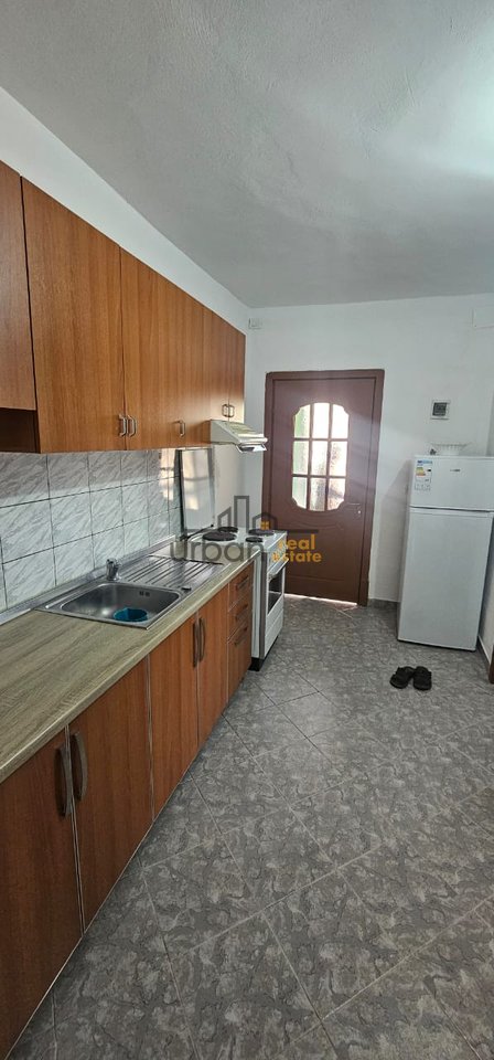 Affitto, Appartamento 1+1, Ex Parco degli Autobus, Tirana - 450€ | 65 m²