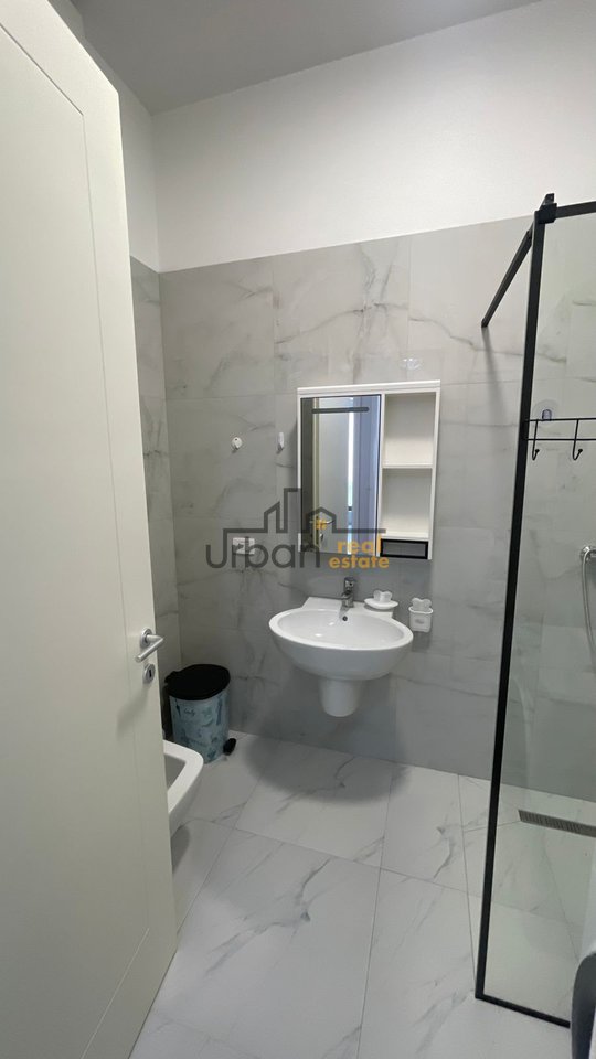 ESCLUSIVO, Affitto, Appartamento 2+1+2, Complesso Delijorgji, Tirana – 1300€ | 122 m²