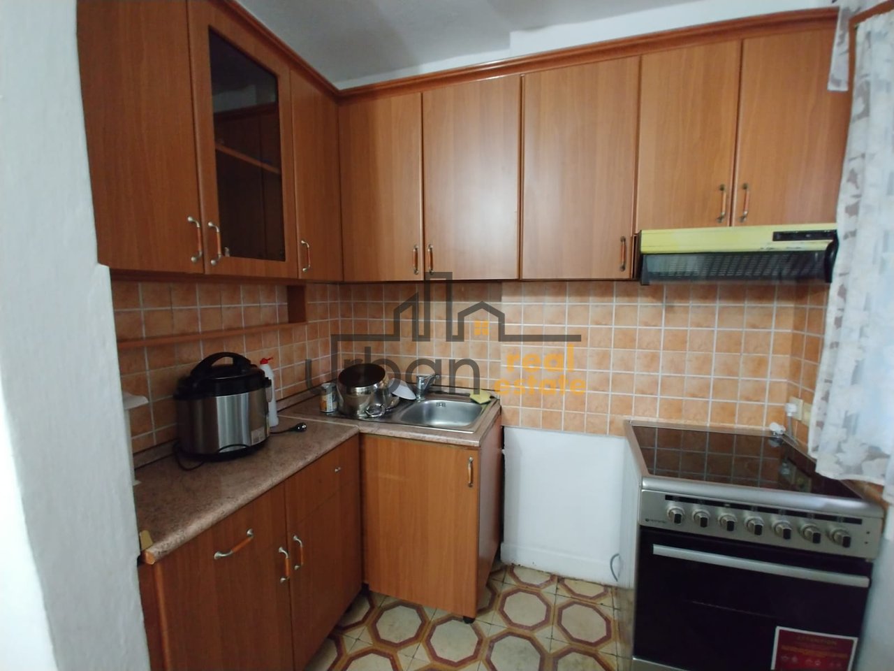 In affitto, Appartamento 3+1, Vasil Shanto, Tirana - 500€ | 90 m²