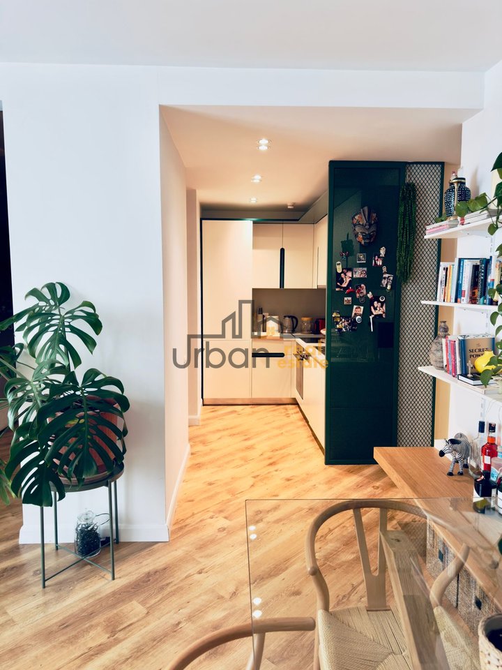 Qera,  Apartament 1+1, Ish Ekspozita, Tiranë - 900€ | 74 m²