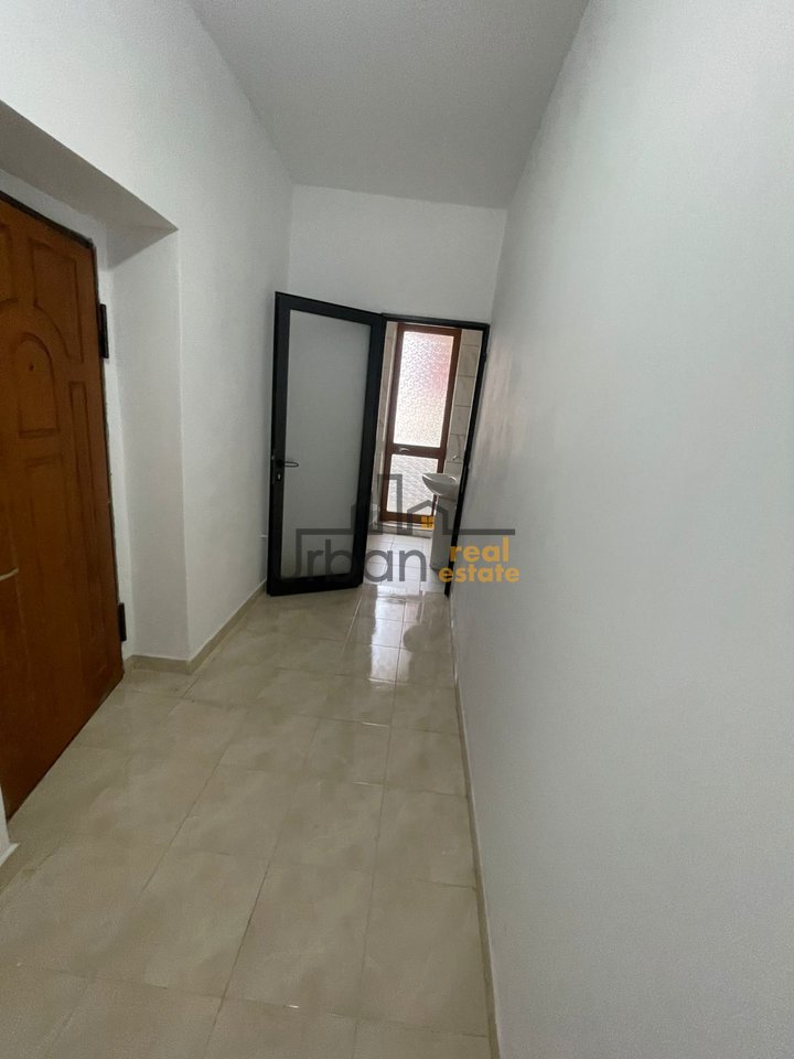 In affitto, Ambiente Commerciale, Myslym Shyri, Tirana - 500€ | 40 m²