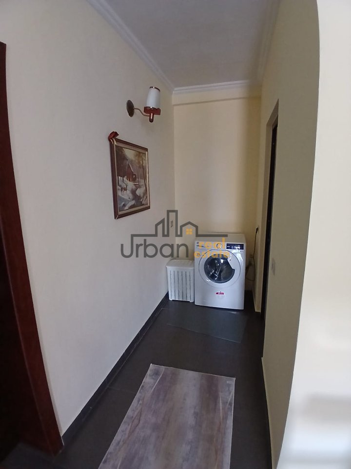 Qera, Apartament 3+1, Frigoriferi, Tiranë - 550€ | 110 m²