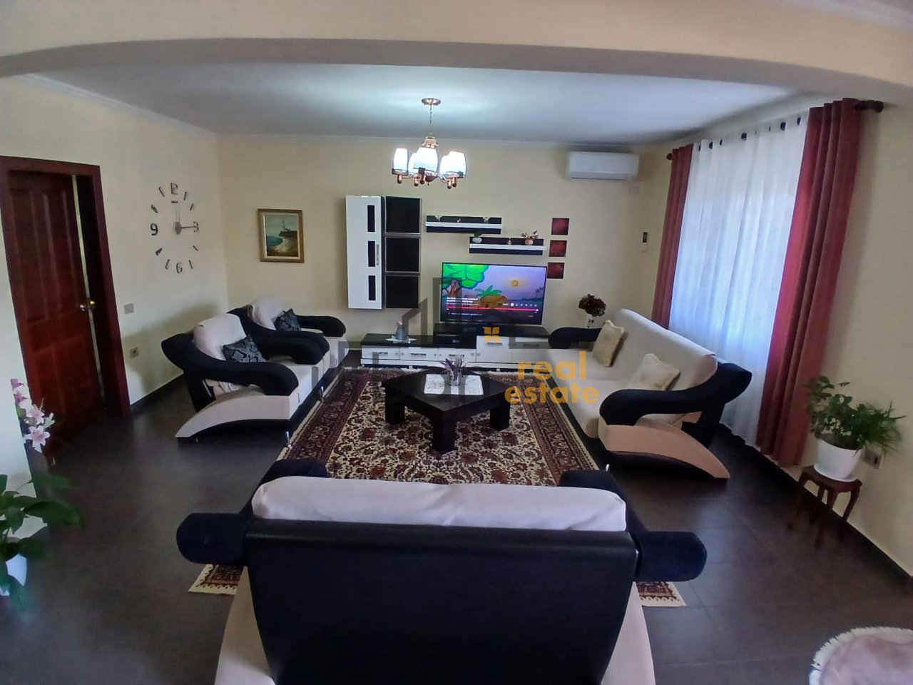 Qera, Apartament 3+1, Frigoriferi, Tiranë - 550€ | 110 m²