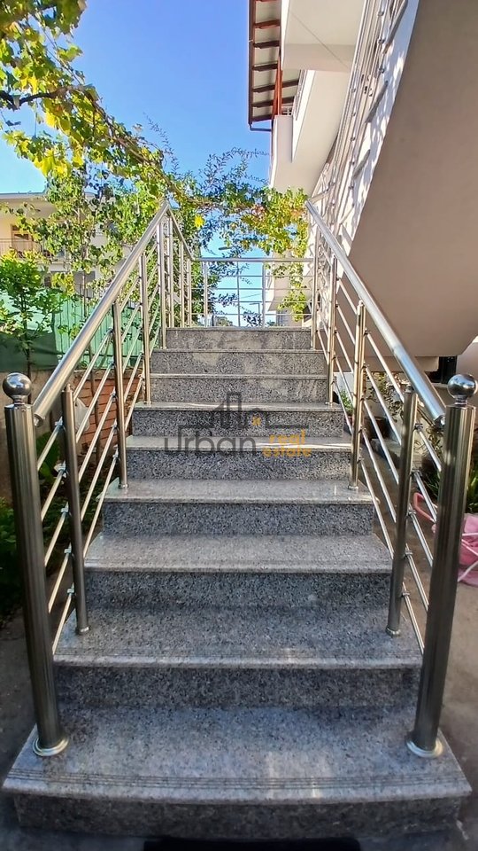 Qera, Apartament 3+1, Frigoriferi, Tiranë - 550€ | 110 m²