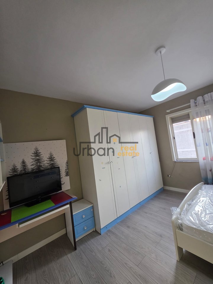 Appartamento in affitto 2+1+2 balconi a Yzberish, Tirana - 500€ | 93 m²