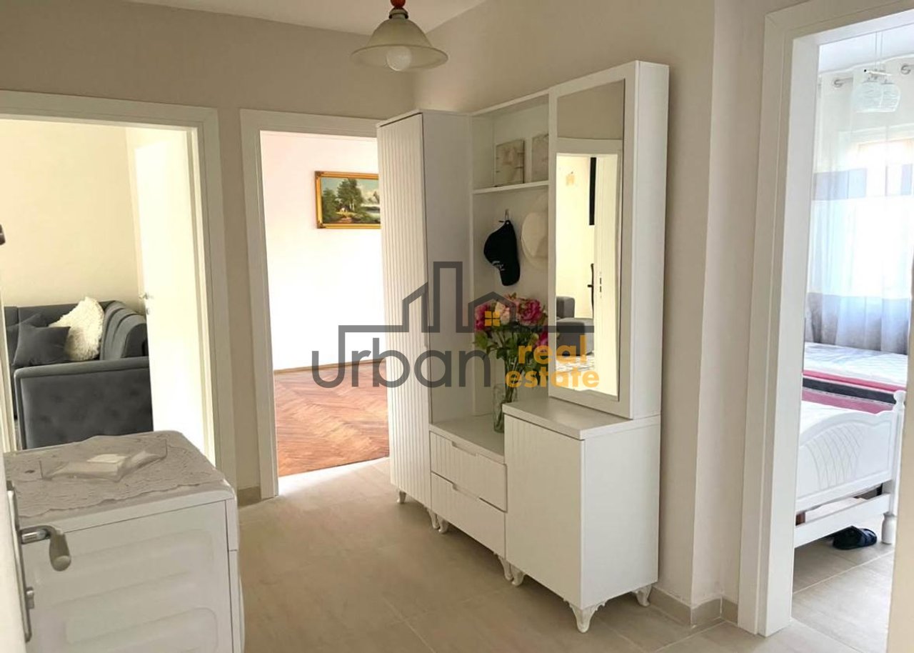 Qera, Apartament 3+1, Rruga Fortuzi, Tiranë - 750€ | 90 m²